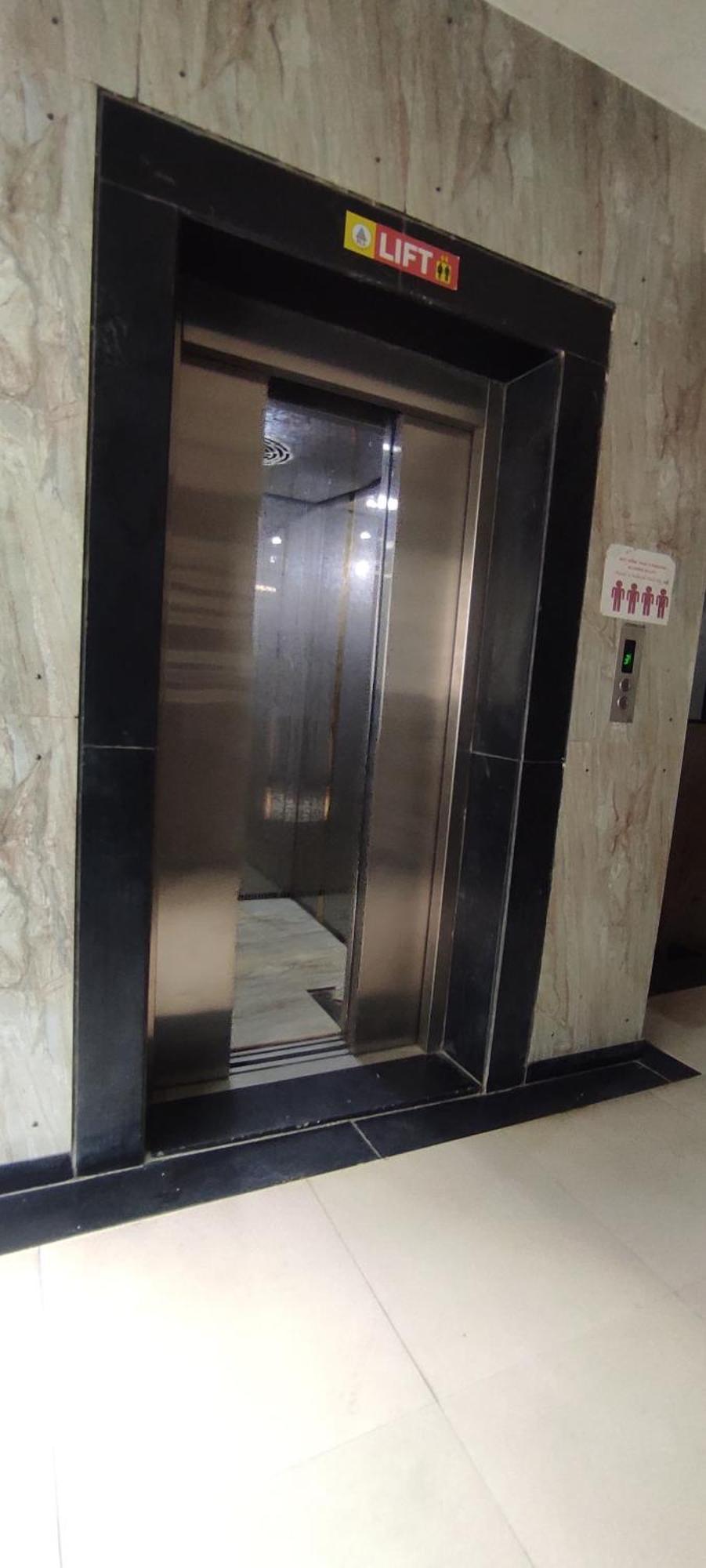 Hotel Earth Inn, Subhash Bridge, Rto Circle, Ahmedabad Exteriör bild