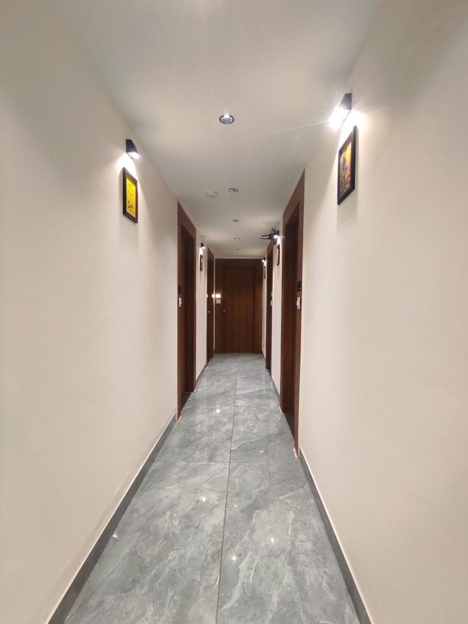 Hotel Earth Inn, Subhash Bridge, Rto Circle, Ahmedabad Exteriör bild