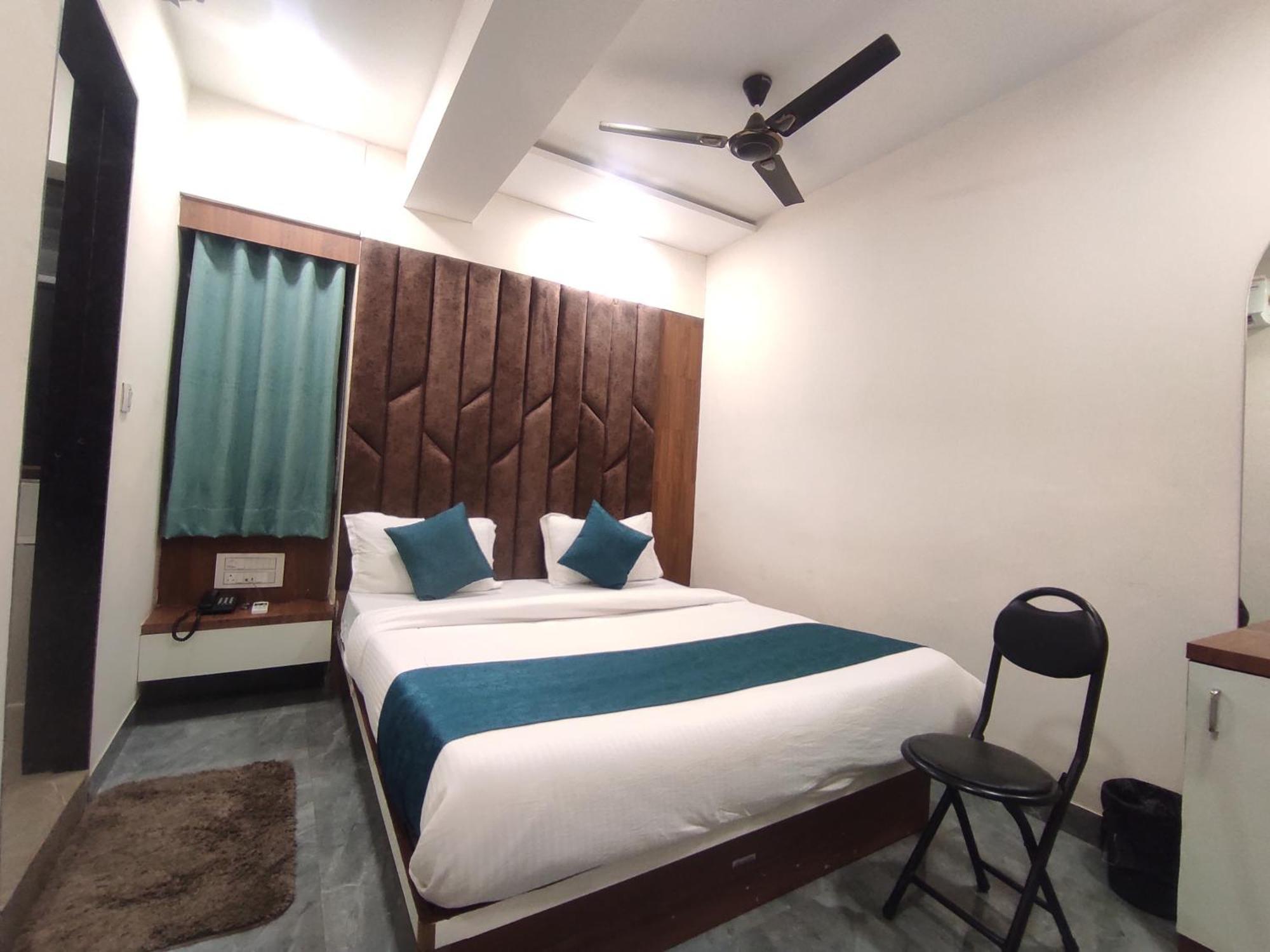 Hotel Earth Inn, Subhash Bridge, Rto Circle, Ahmedabad Exteriör bild